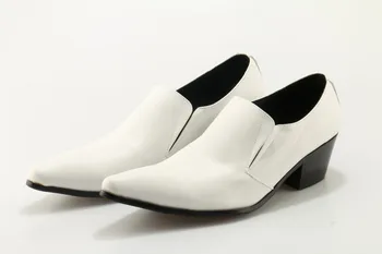 Nova Primavera, Outono Sapatas de Vestido de Homem Dedo Apontado de Negócios Sapatos dos Homens Flats Oxfords Slip-On Solid Black Leather Mens Sapatos Casuais